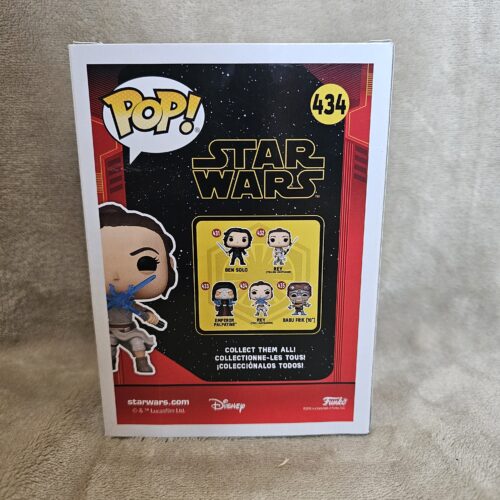 Star Wars: The Rise of Skywalker | Rey (Two Lightsabers) #434 Funko Pop!