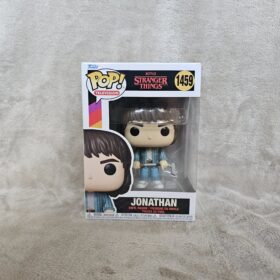 Stranger Things | Season 4 Jonathan (with Golf Club) #1459 Funko Pop! | Funko